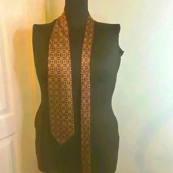 Vintage Eagles Wings Men’s Maroon and Gold‎ Spirals and Diamonds 100% Silk Tie - Picture 1 of 5